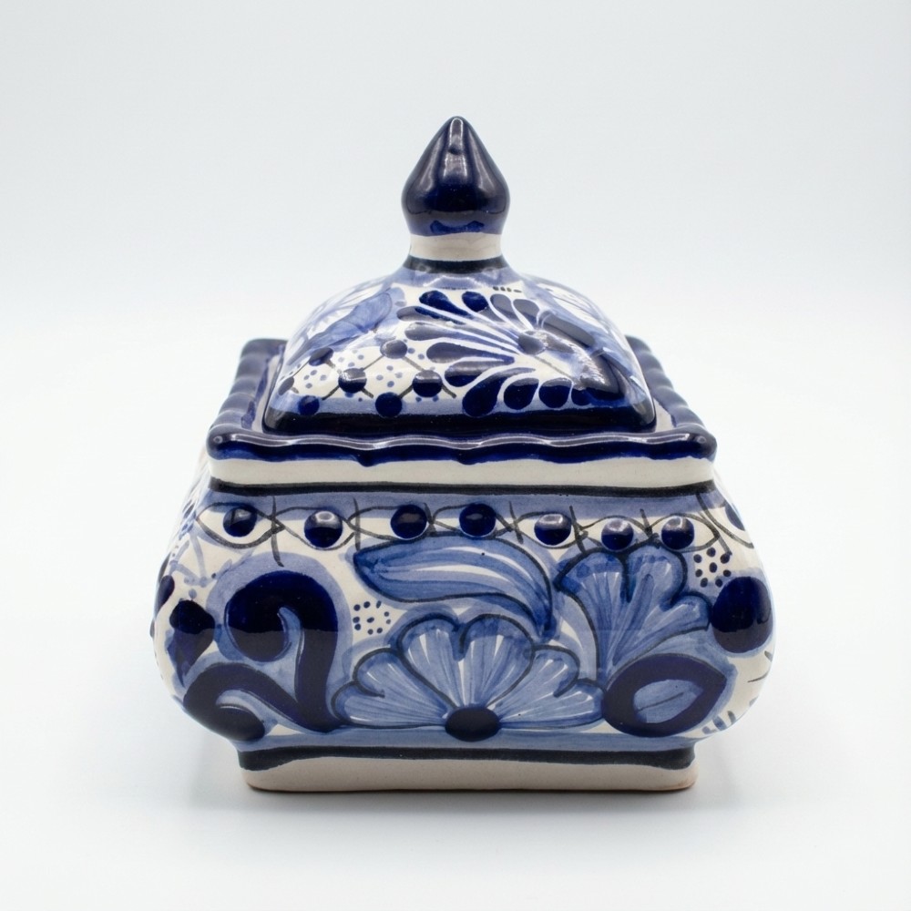 El Taller de Talavera, alhajero de talavera, alhajero artesanal, caja para joyas, joyero pintado a mano, regalo artesanal, hecho en México, decoración mexicana, cerámica talavera, alhajero azul, alhajero estilo chino, Talavera Puebla, joyero tradicional