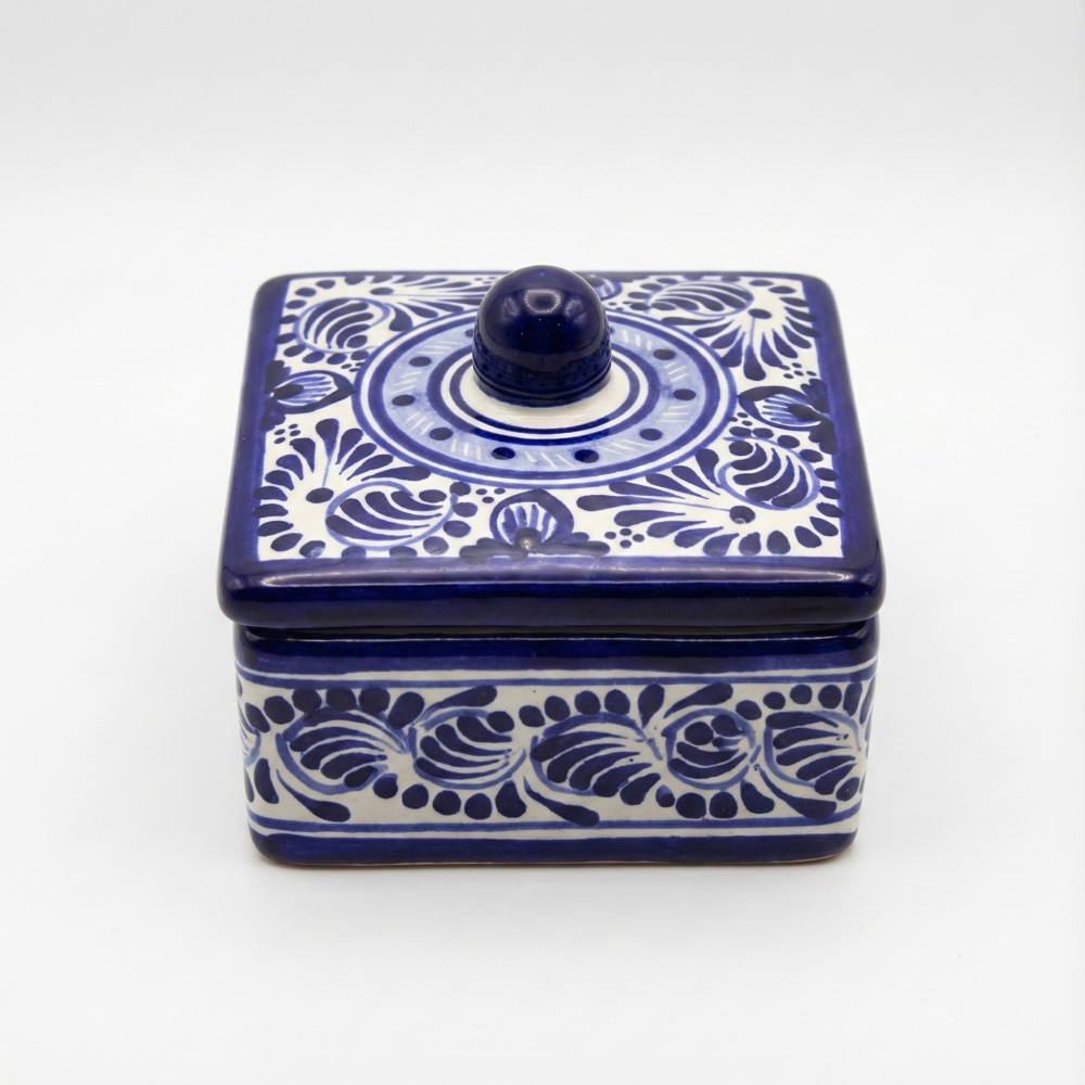 El Taller de Talavera, alhajero Talavera, alhajero cuadrado artesanal, joyero de cerámica mexicana, caja decorativa Talavera, regalo artesanal hecho en México, Talavera Puebla, alhajero azul pintado a mano, decoración mexicana, cerámica tradicional, artesanía mexicana auténtica